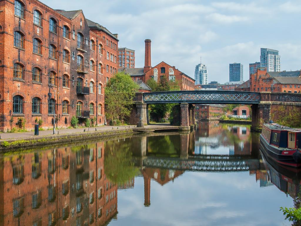 Manchester city landmarks and architecture